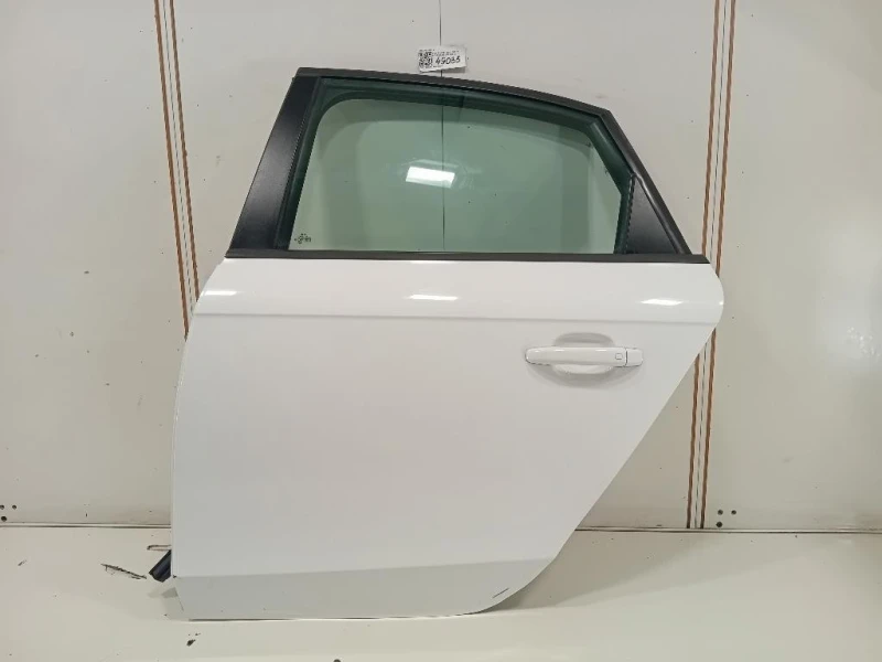 Porta POST SX 8K5833051C Audi A4 8K2 2008