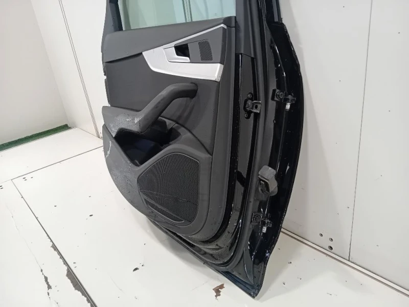 Porta POST SX 8W5833051B Audi A4 8W2 2015