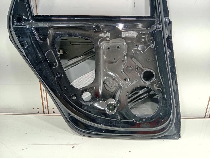 Porta POST SX 8W9833051E Audi A4 8W5 Avant 2015