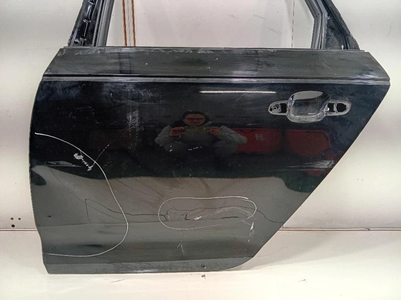 Porta POST SX 8W9833051E Audi A4 8W5 Avant 2015