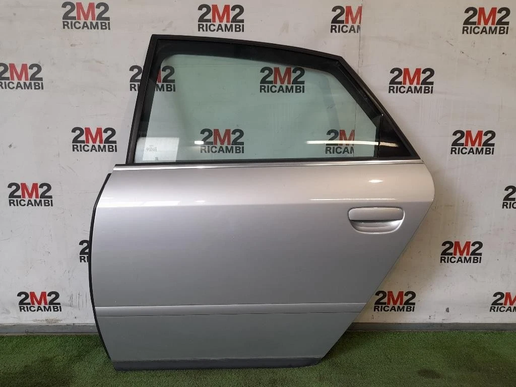 Porta POST SX 4B0833051 Audi A6 4B 1997