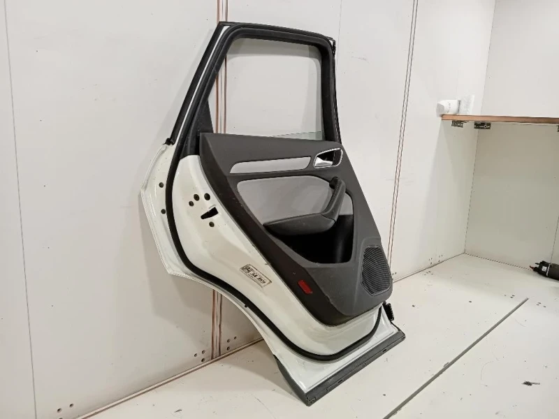 Porta POST SX 8U0833051 Audi Q3 8UB 2012