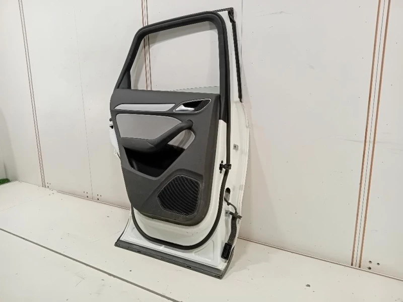 Porta POST SX 8U0833051 Audi Q3 8UB 2012