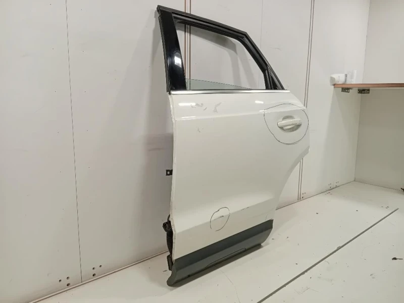 Porta POST SX 8U0833051 Audi Q3 8UB 2012