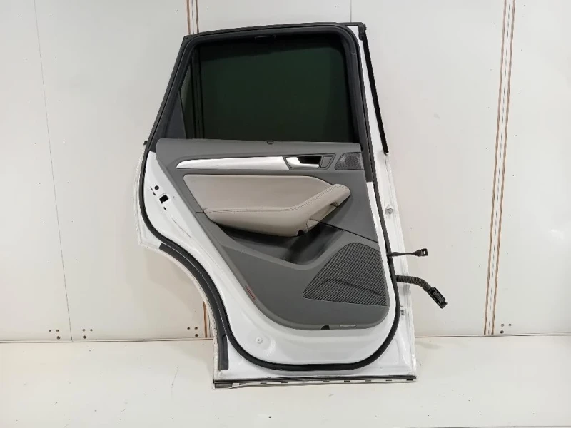 Porta POST SX 8R0833051B Audi Q5 8RB 2012