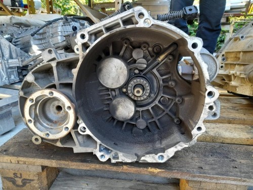 Cambio CFFB 02Q300050E Volkswagen Passat VI 2011