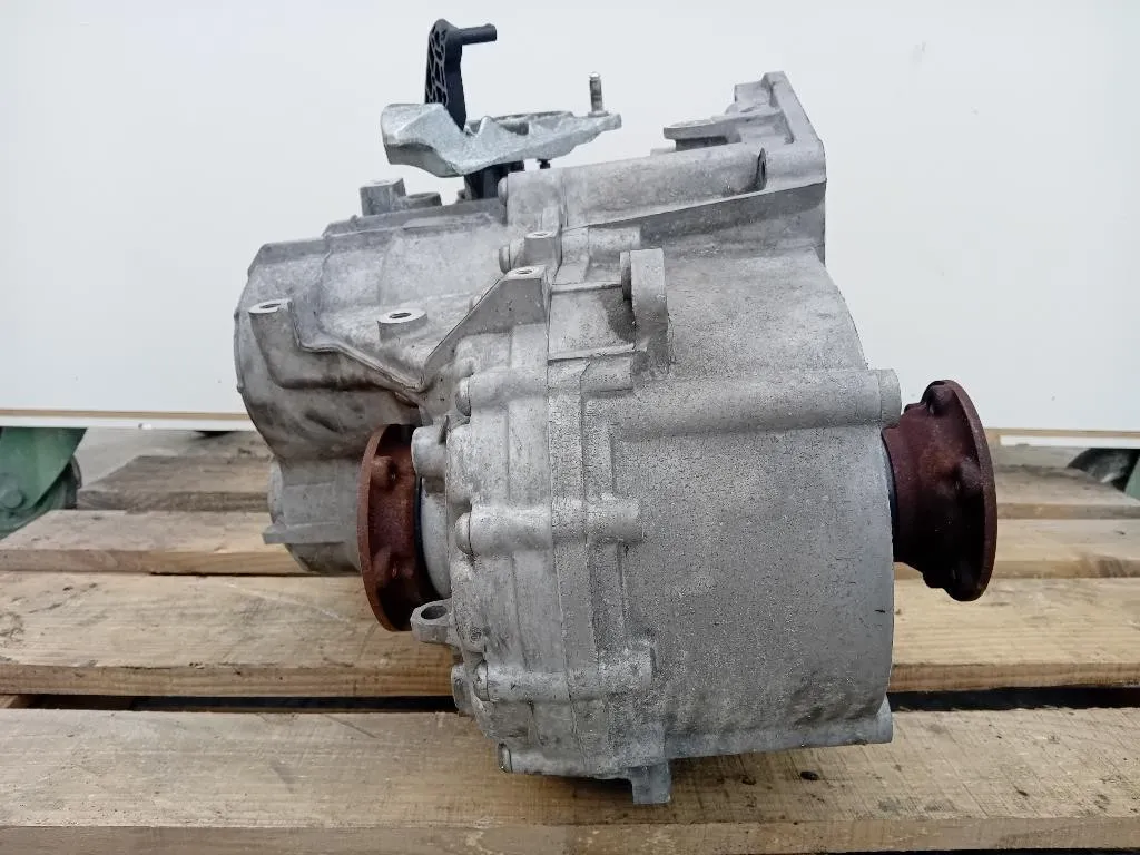 Cambio KNU 6 MARCE MANUALE Volkswagen Scirocco III 2009