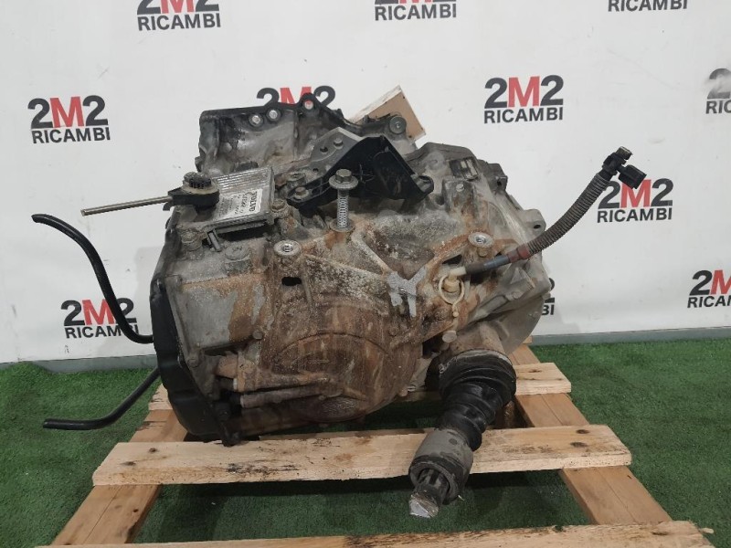 Cambio Revisionato D5204T2 31272377 Volvo V60 I 2010