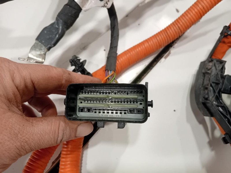 Caricabatteria CARICABATTERIA Ford KUGA III 2020