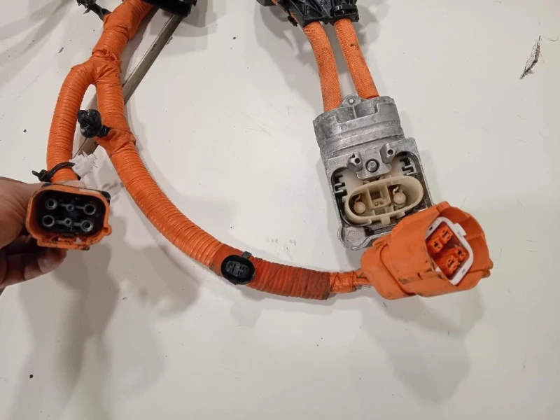 Caricabatteria CARICABATTERIA Ford KUGA III 2020