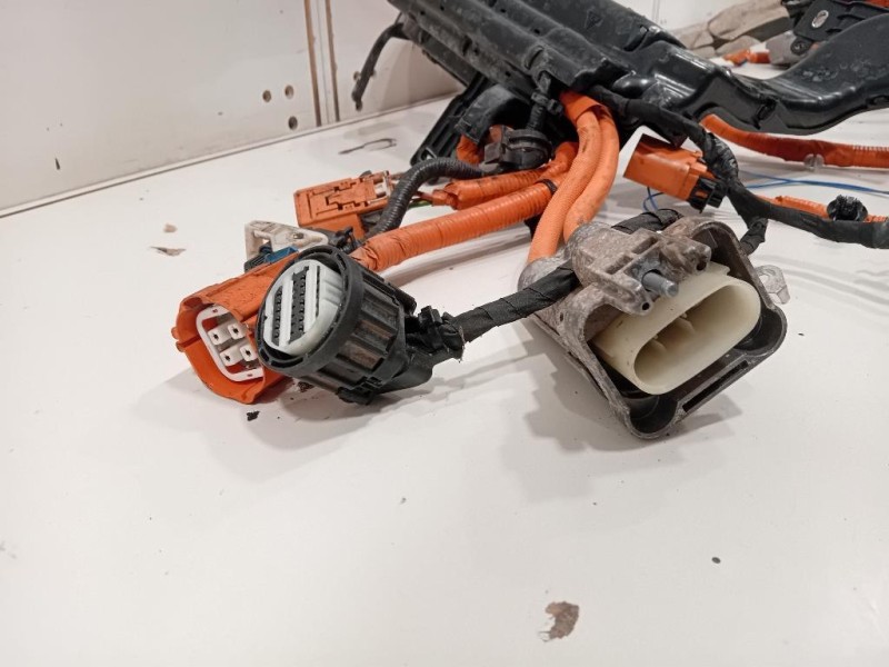 Caricabatteria CARICABATTERIA Ford KUGA III 2020