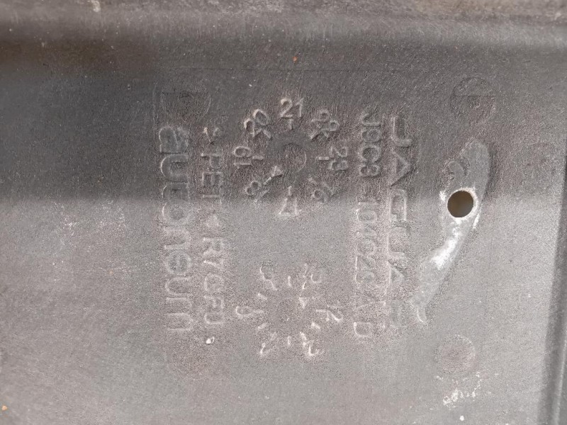 Carter Protezione Sottoscocca Centrale DX J9C3-104C20-AD Jaguar E-pace 2017