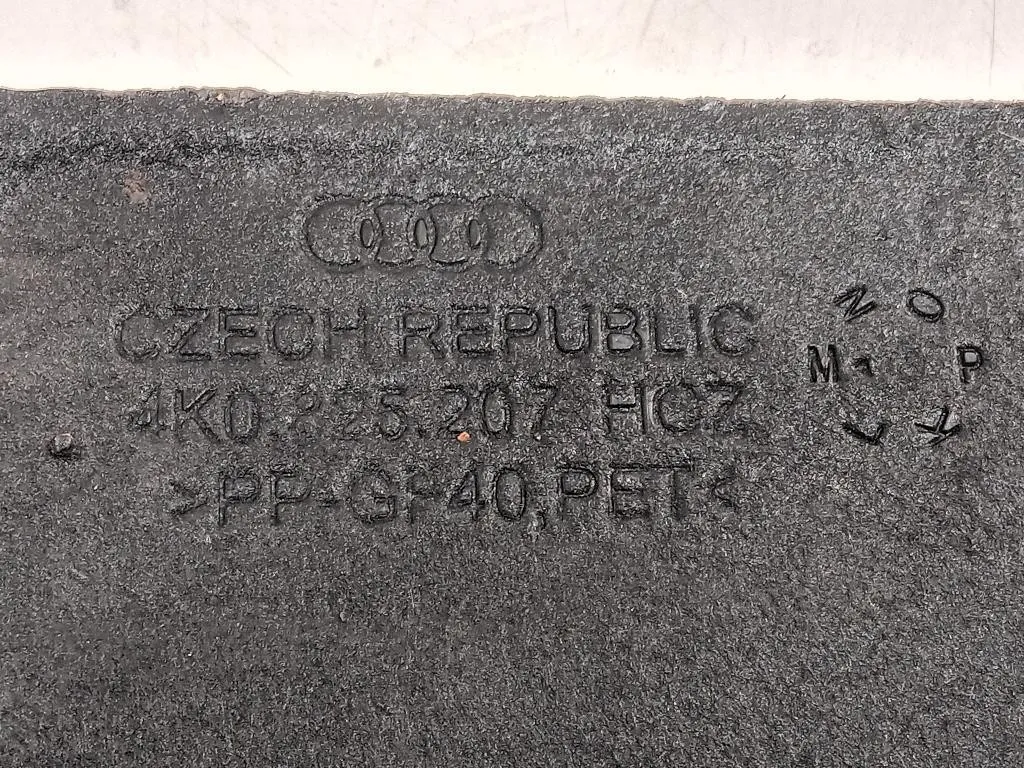 Carter Protezione Sottoscocca Centrale SX 4K0 825 207 Audi A6 4a5c8 Avant 2018