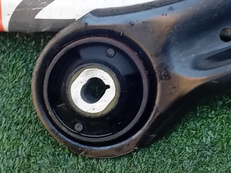 Braccio Oscillante ANT DX BRACCIO OSCILLANTE ANT DX Jaguar XF I 2008