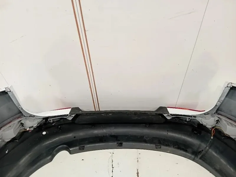 Paraurti POST 86611-3U000 Kia Sportage III 2010