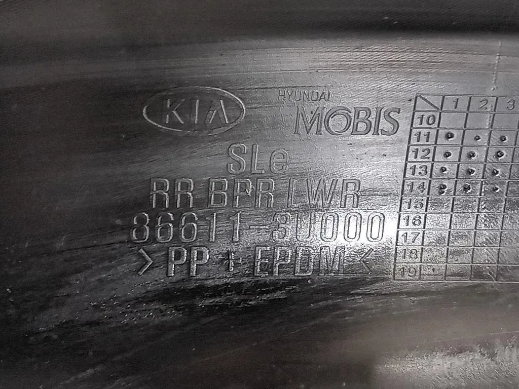 Paraurti POST 866113U000 Kia Sportage III 2010