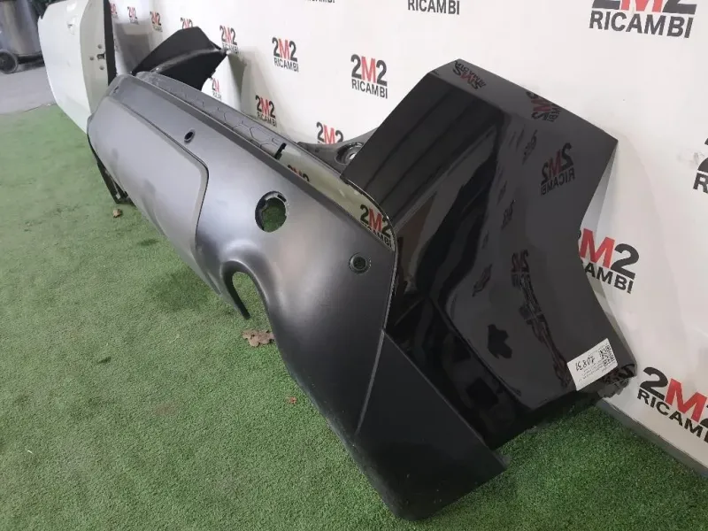 Paraurti POST FK7217926AP Land Rover Discovery V Sport 2015