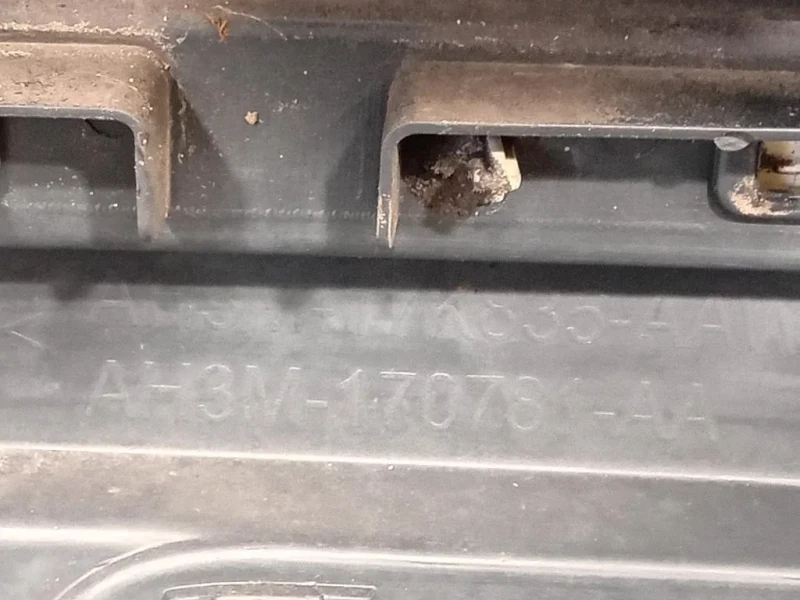 Paraurti POST AH3M-17K835-AA Land Rover Discovery V Sport 2019