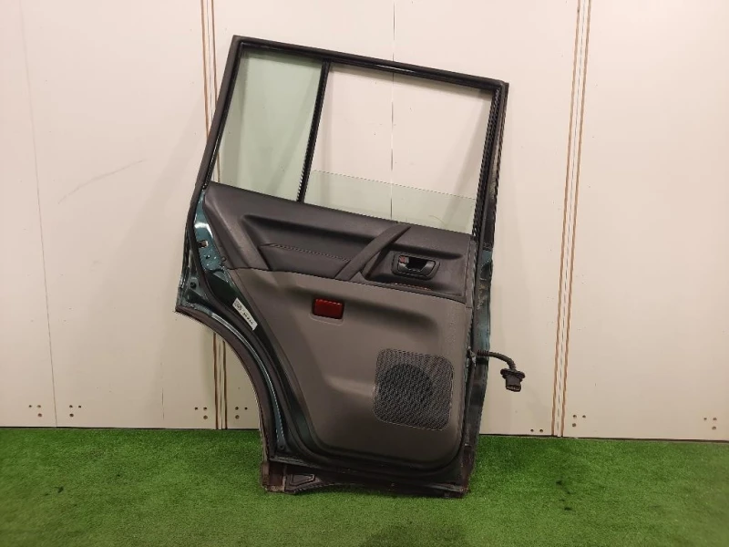 Porta POST SX Mitsubishi Pajero III 2000