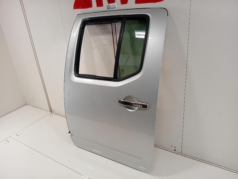 Porta POST SX 82101ZL40B Nissan Navara 2005