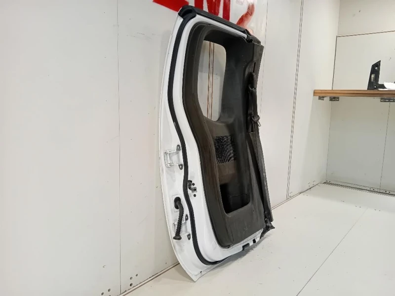 Porta POST SX 82101ZL40B Nissan Navara 2010