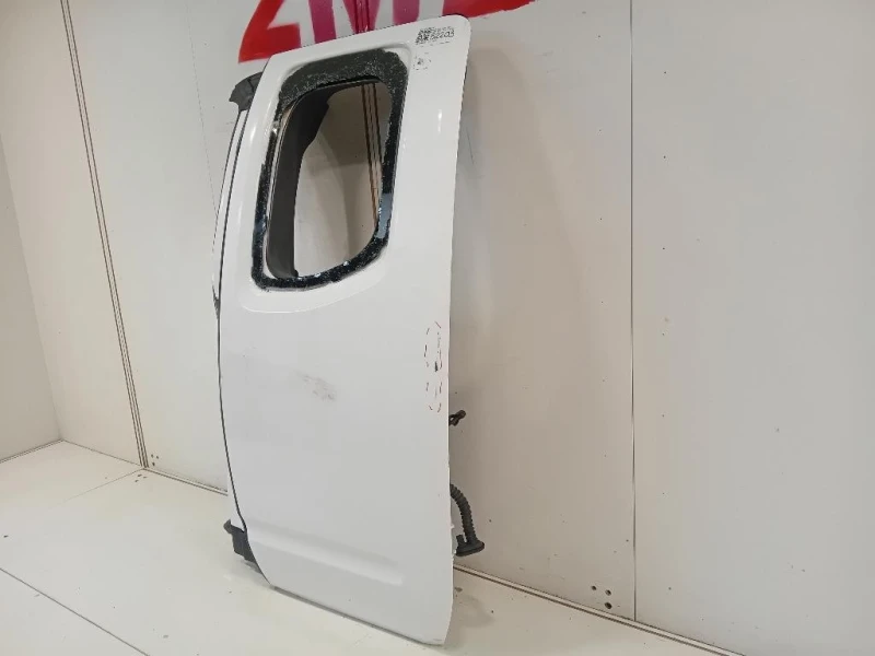 Porta POST SX 82101ZL40B Nissan Navara 2010