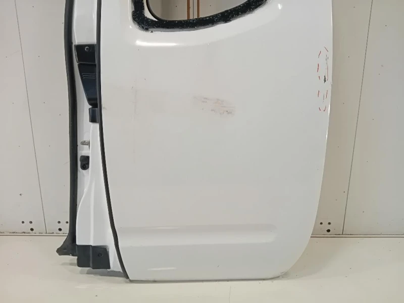 Porta POST SX 82101ZL40B Nissan Navara 2010