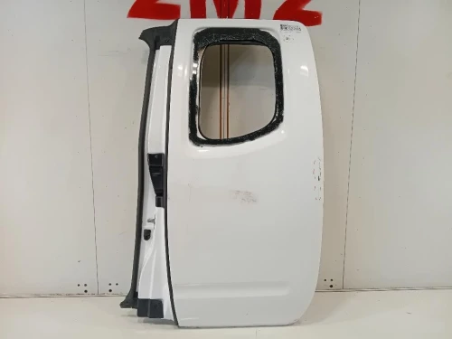 Porta POST SX 82101ZL40B Nissan Navara 2010