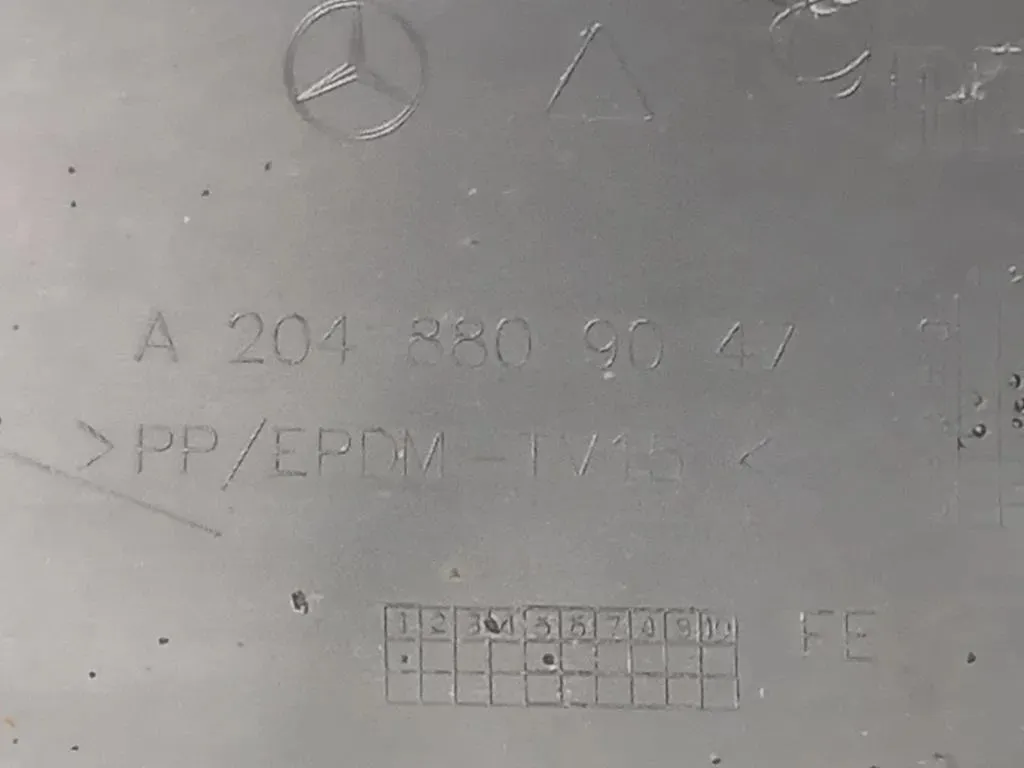 Paraurti POST A2048809047 Mercedes Classe C W204 2011