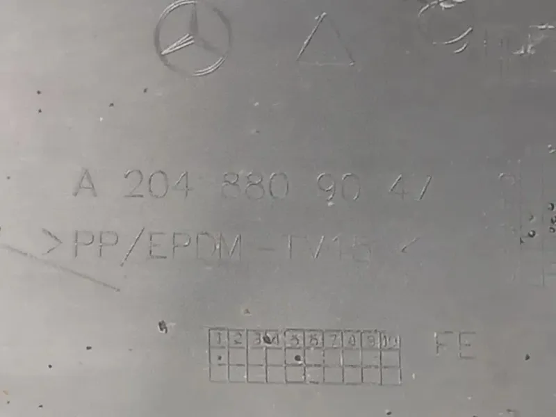 Paraurti POST A2048809047 Mercedes Classe C W204 2011