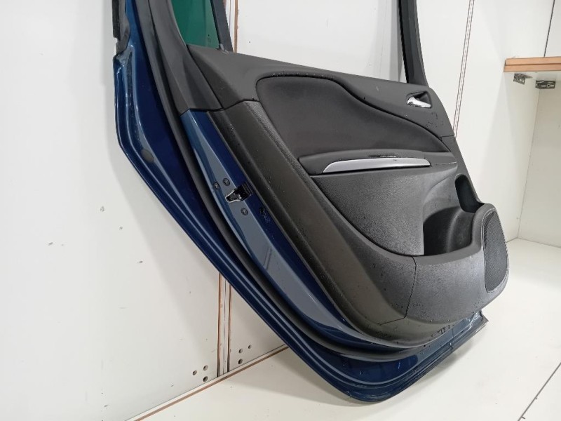 Paraurti POST A2048809047 Mercedes Classe C W204 2011