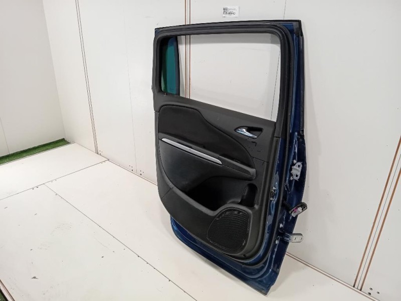 Paraurti POST A2048809047 Mercedes Classe C W204 2011