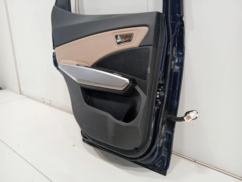 Porta POST SX 6301135002 Ssangyong Tivoli 2015