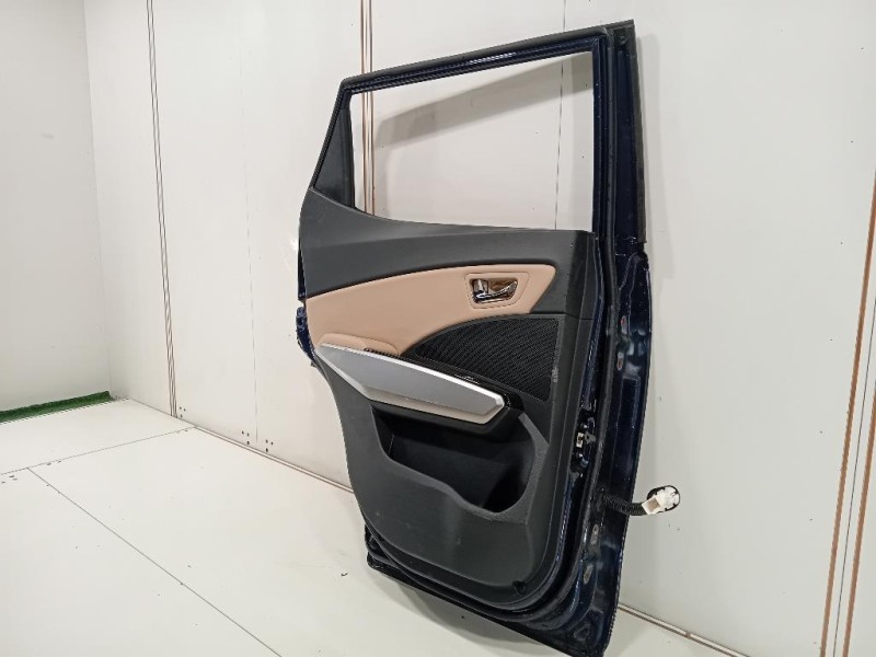 Porta POST SX 6301135002 Ssangyong Tivoli 2015