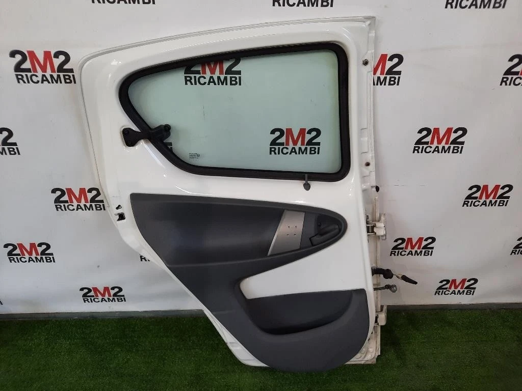 Porta POST SX 670040H010 Toyota AYGO I 2005