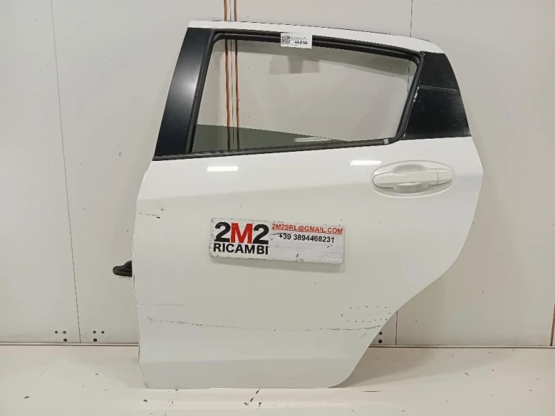 Porta POST SX 670040D210 Toyota Yaris IV 2012