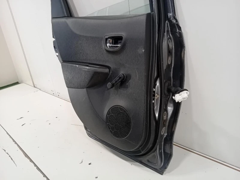 Porta POST SX 670040D210 Toyota Yaris IV 2012