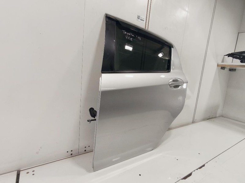 Porta POST SX 670040D210 Toyota Yaris IV 2012