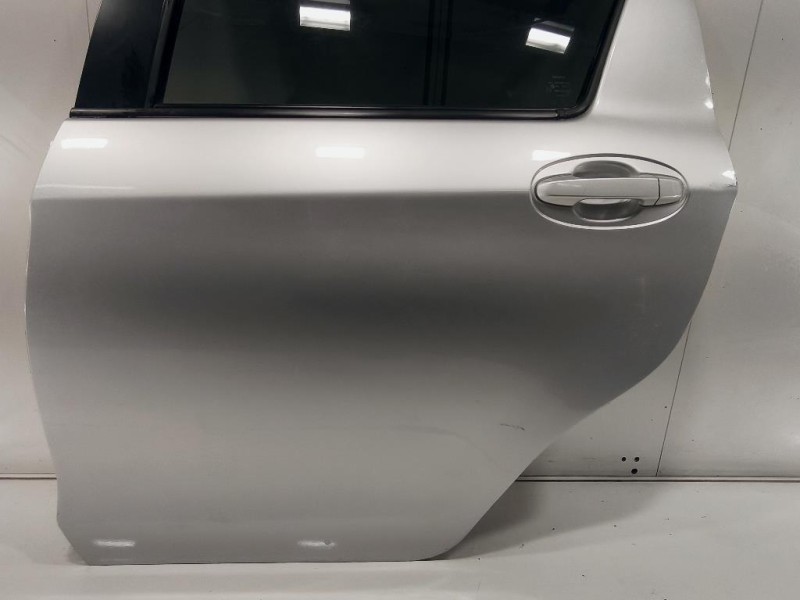 Porta POST SX 670040D210 Toyota Yaris IV 2012