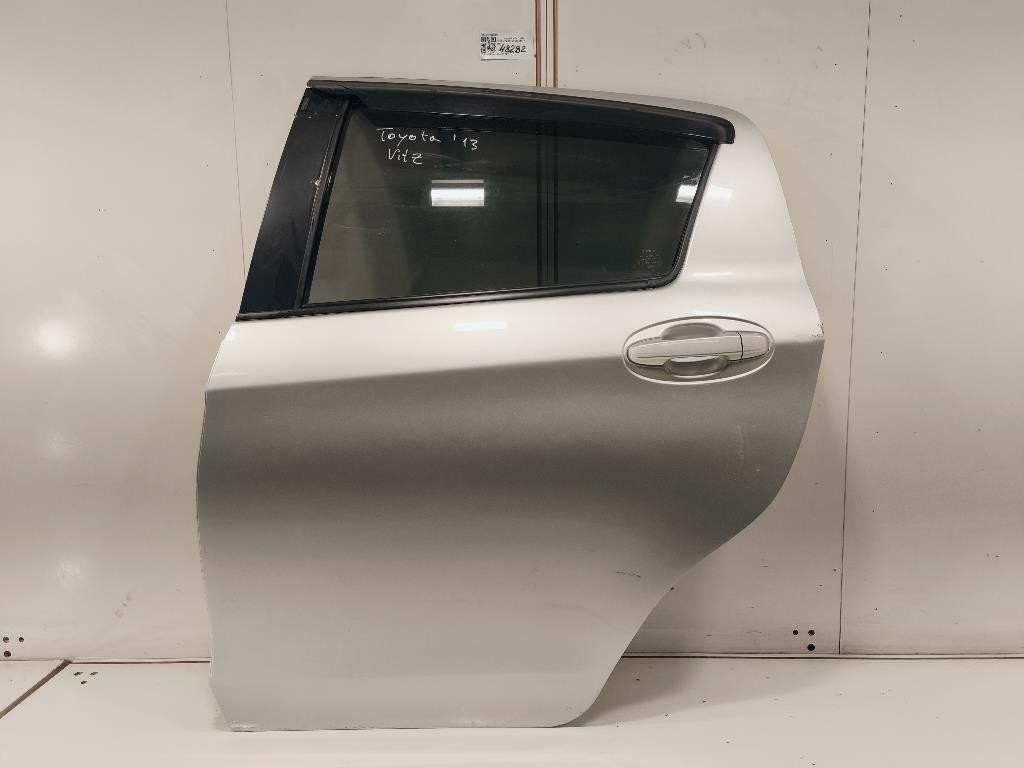 Porta POST SX 670040D210 Toyota Yaris IV 2012