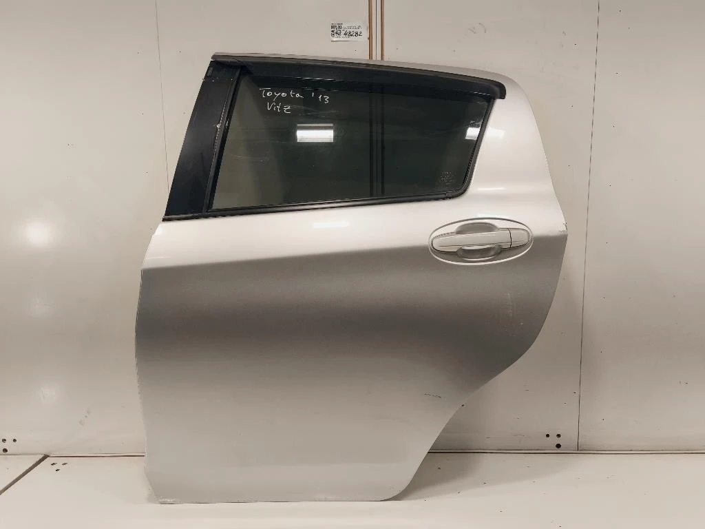 Porta POST SX 670040D210 Toyota Yaris IV 2012