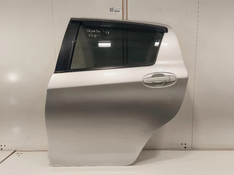 Porta POST SX 670040D210 Toyota Yaris IV 2012