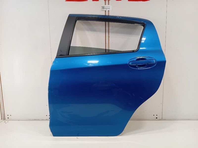 Porta POST SX 670040D210 Toyota Yaris IV 2014