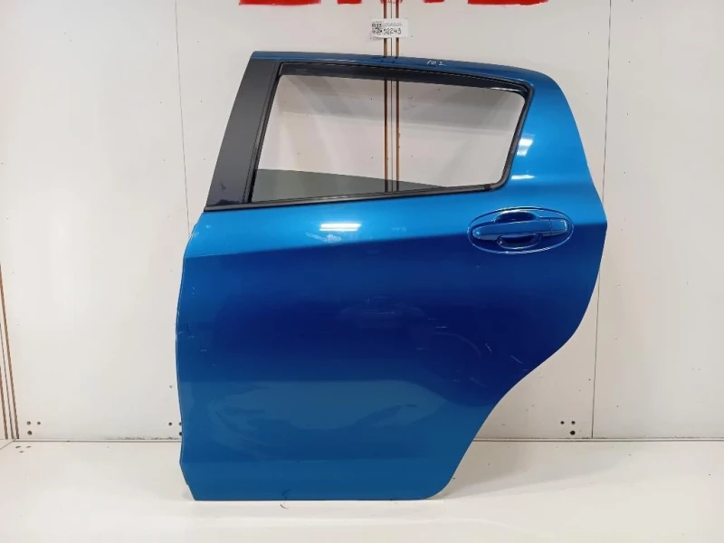 Porta POST SX 670040D210 Toyota Yaris IV 2014