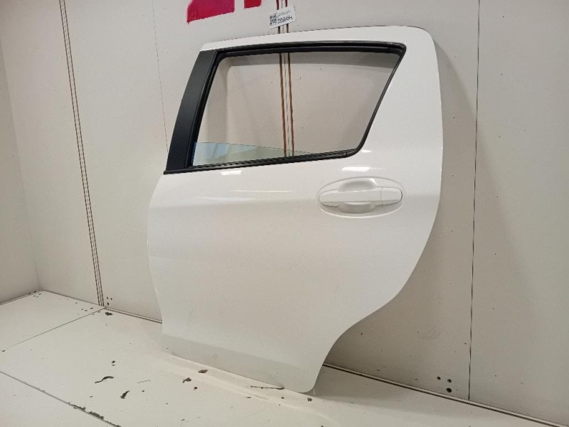 Porta POST SX 670040D210 Toyota Yaris IV 2014