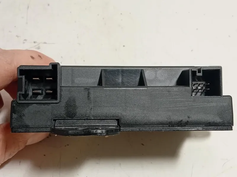 Centralina A166 830 02 54 CENTRALINA POMPA CARBURANTE Mercedes Classe ML W166 2012