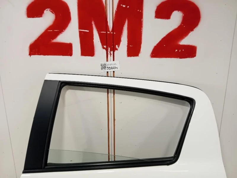 Porta POST SX 670040D210 Toyota Yaris IV 2014