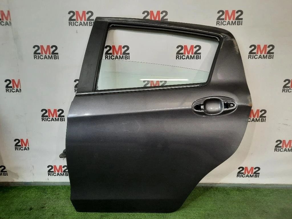 Porta POST SX NUDA 670040D210 Toyota Yaris IV 2014