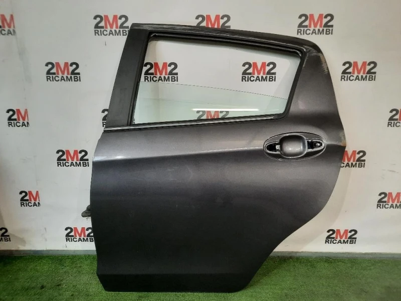 Porta POST SX NUDA 670040D210 Toyota Yaris IV 2014