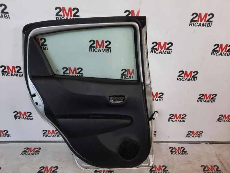 Porta POST SX 670040D210 Toyota Yaris IV 2017